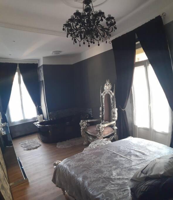 Nuit Romantique - Jacuzzi - Beziers - Romance Royale المظهر الخارجي الصورة