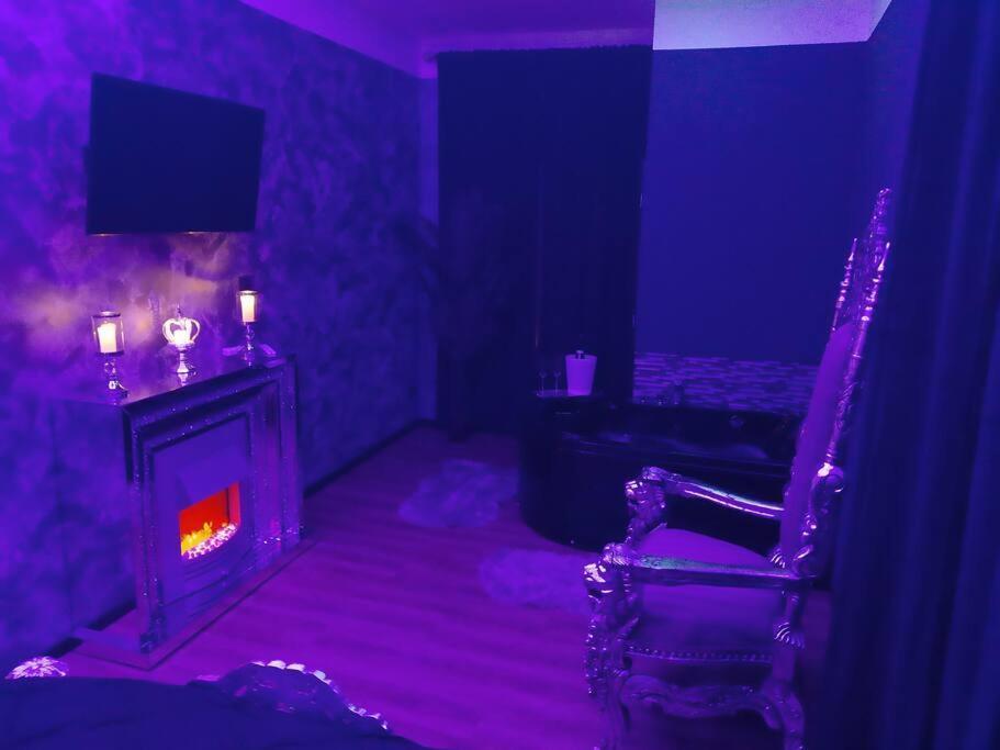 Nuit Romantique - Jacuzzi - Beziers - Romance Royale المظهر الخارجي الصورة